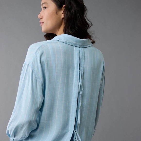 NWT Ladies XL American Eagle TIE BACK Light Blue Stripe Shirt - Picture 2 of 15